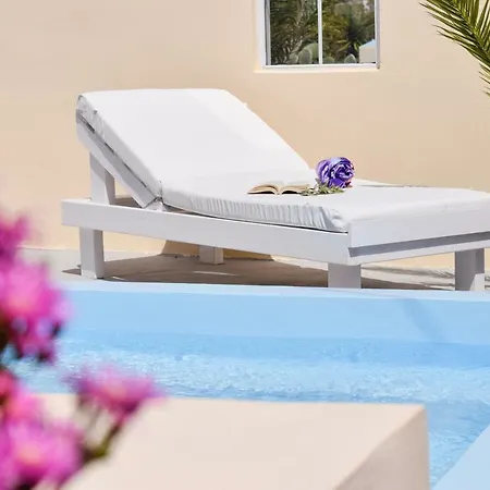 Marina's * Perivolos (Santorini)